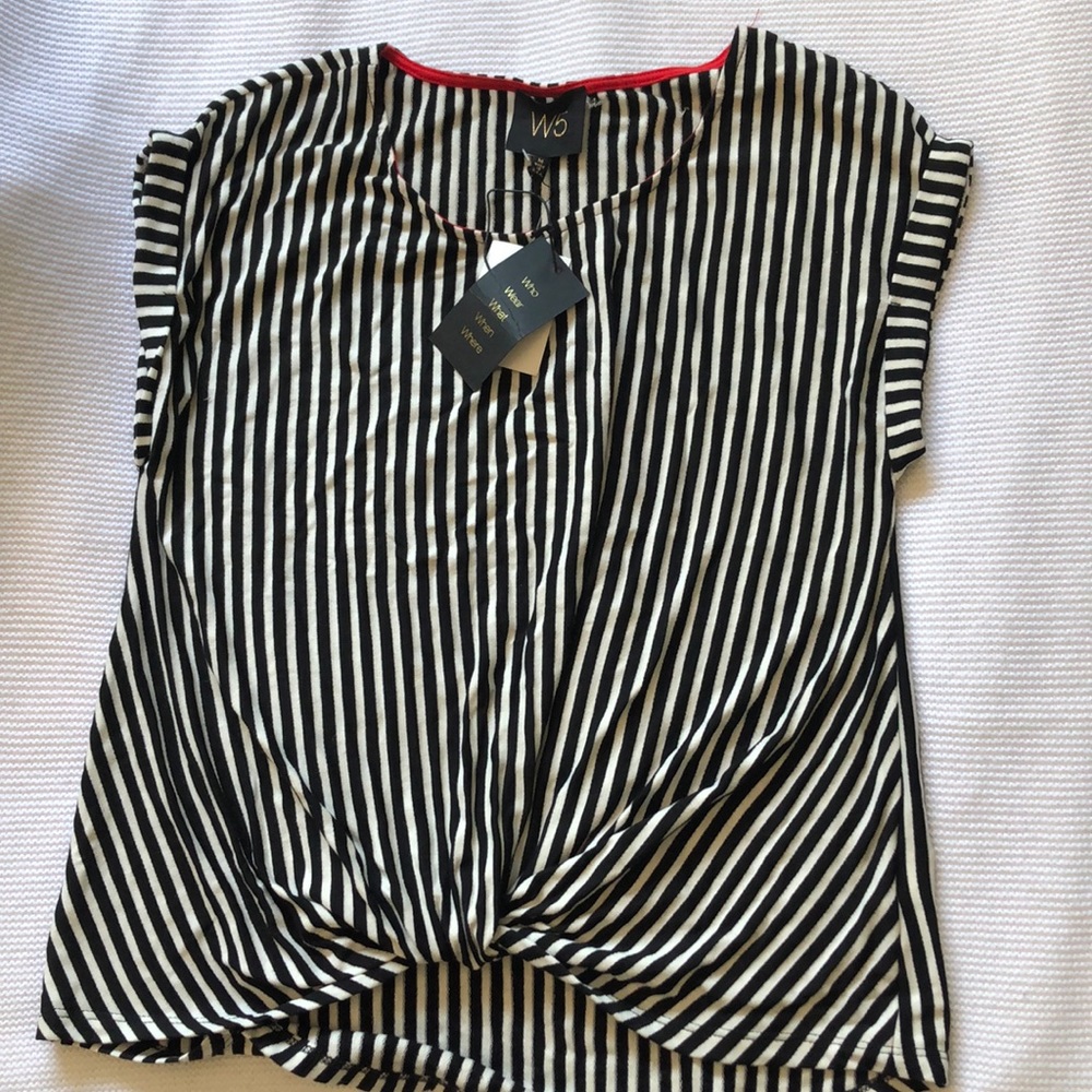 W5 black & white top size M NWT